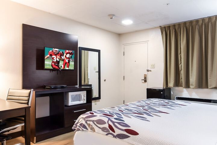 Room 16 of 25