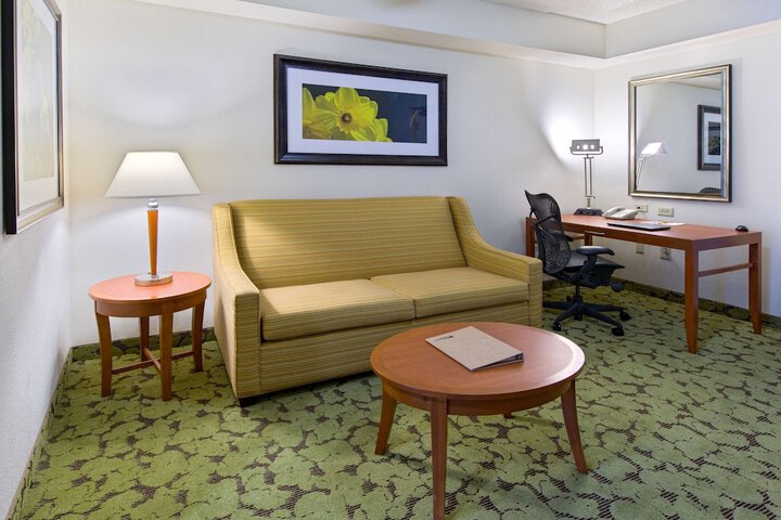 Room 12 of 33