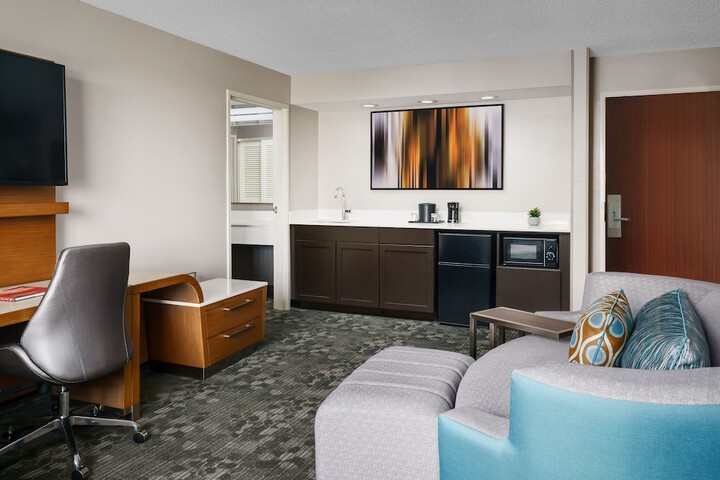 Room 28 of 44