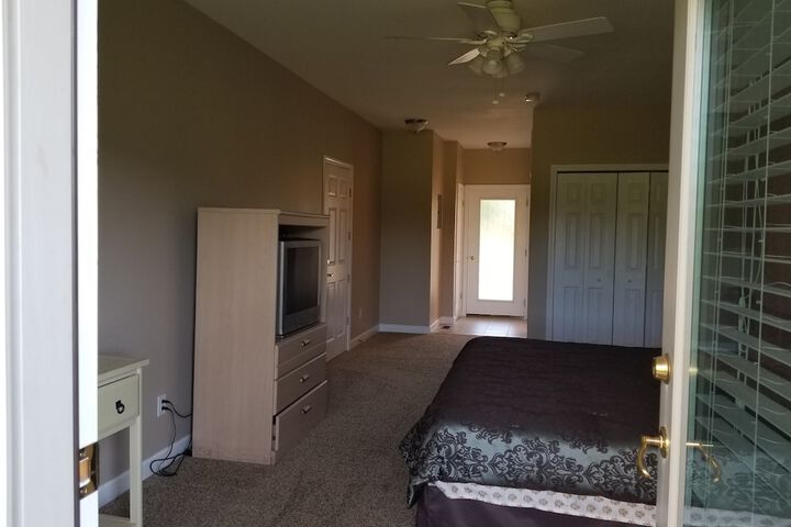 Room 12 of 20