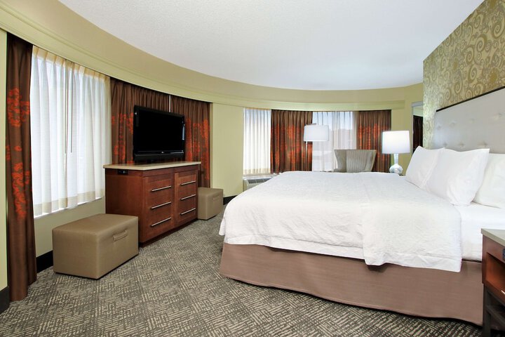 Hampton Inn & Suites Columbus-Downtown