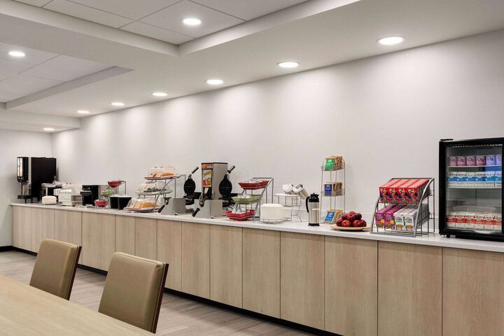 Wingate by Wyndham Green Bay / Airport