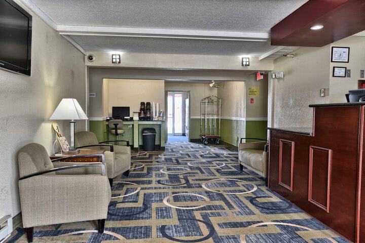 Hotel Interior 4 of 32