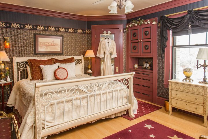 Room 9 of 20
