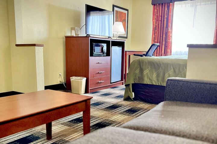 Room 21 of 72