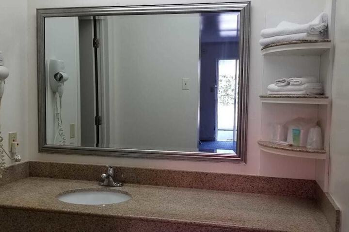Room 8 of 14