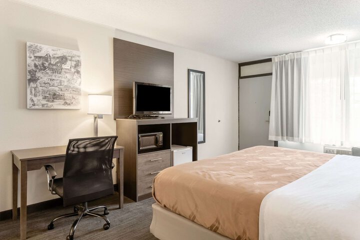 Room 40 of 63