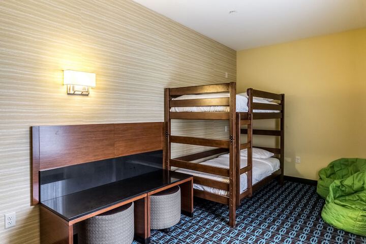Room 30 of 43