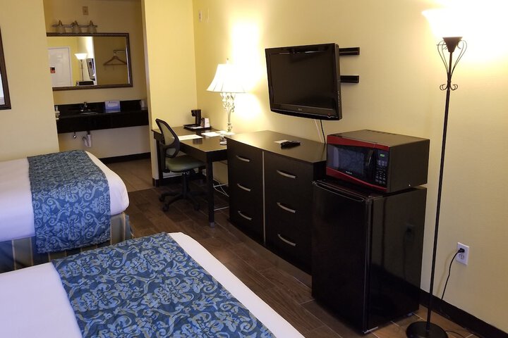 Shining Light Inn & Suites