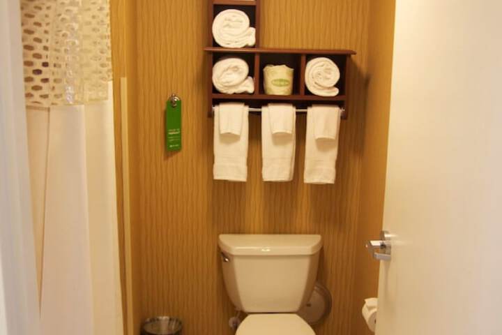Hampton Inn & Suites Watertown