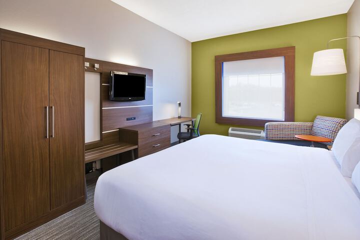 Room 16 of 44