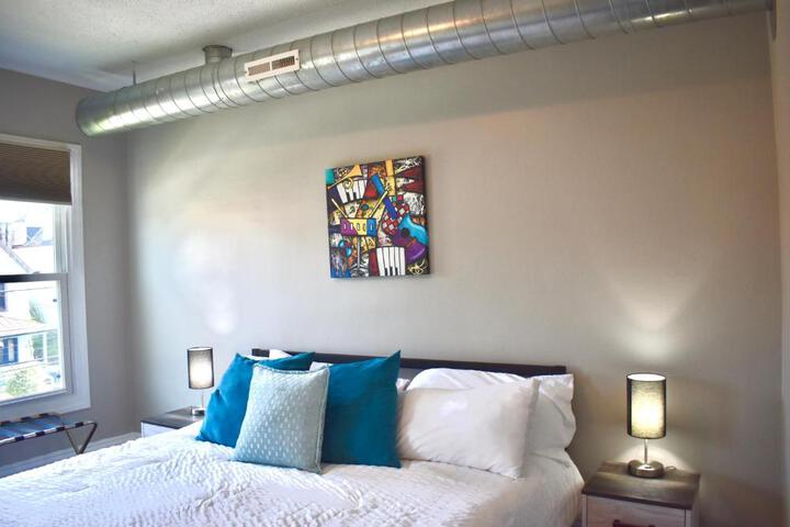 Urban Oasis 4BR Industrial Apartment