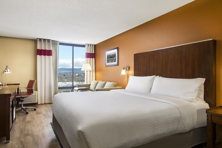 Four Points by Sheraton San Francisco Bay Bridge