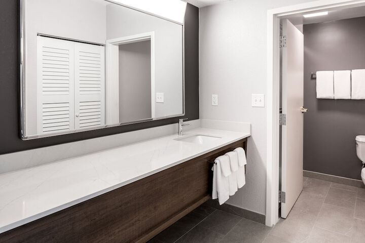 Room 46 of 61