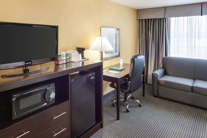 Room 13 of 44