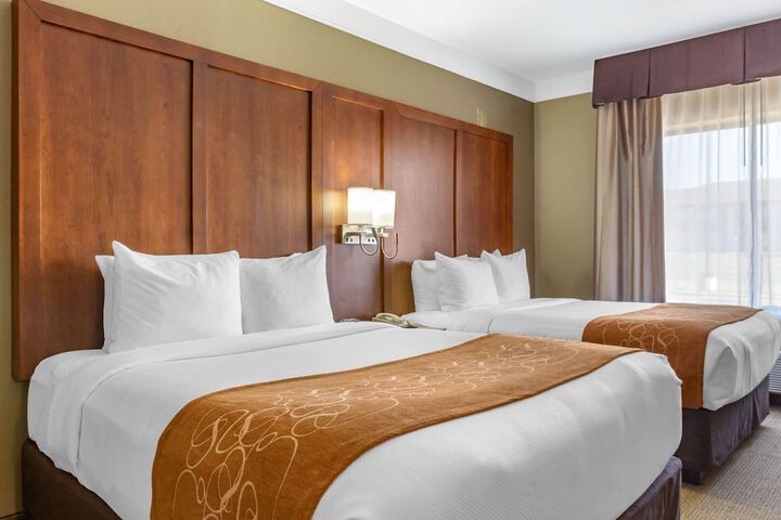 Comfort Suites Plainview