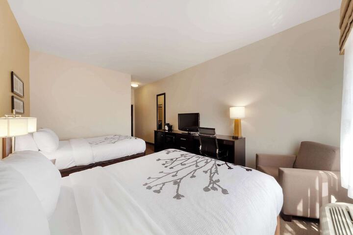 Room 42 of 65