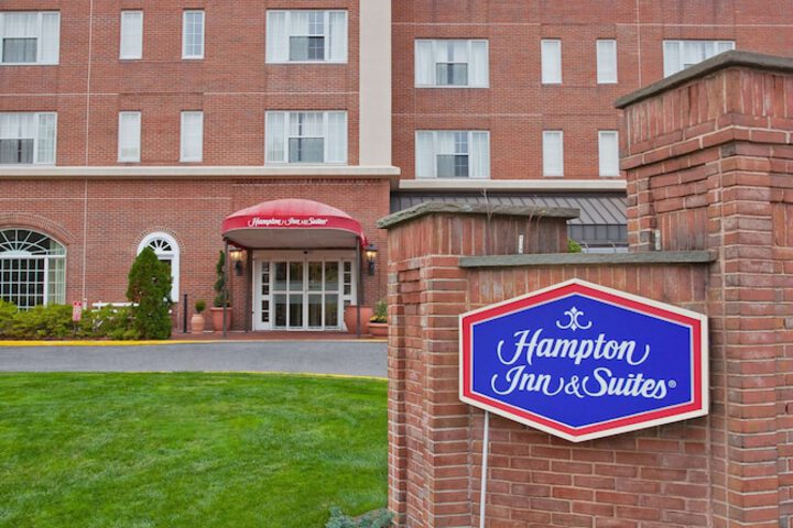 Hampton Inn & Suites Stamford