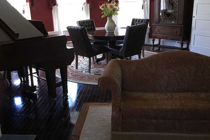 Baldwinsville B & B