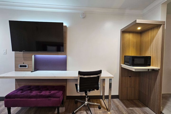 Room 21 of 46