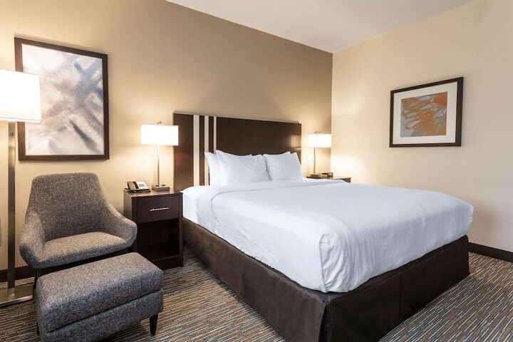 Room 15 of 26