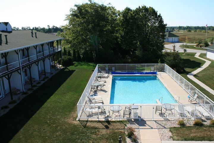 Birchwood Lodge