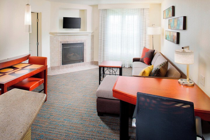 Room 13 of 22