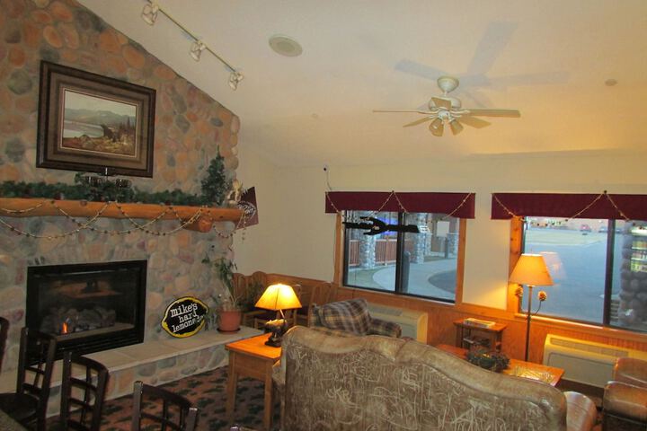 Shell Lake Lodge a Travelodge by Wyndham