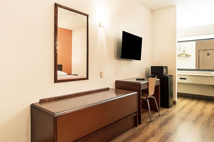 Room 22 of 30
