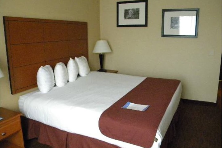 Room 5 of 19