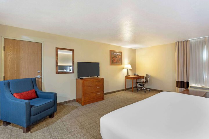 Room 29 of 61