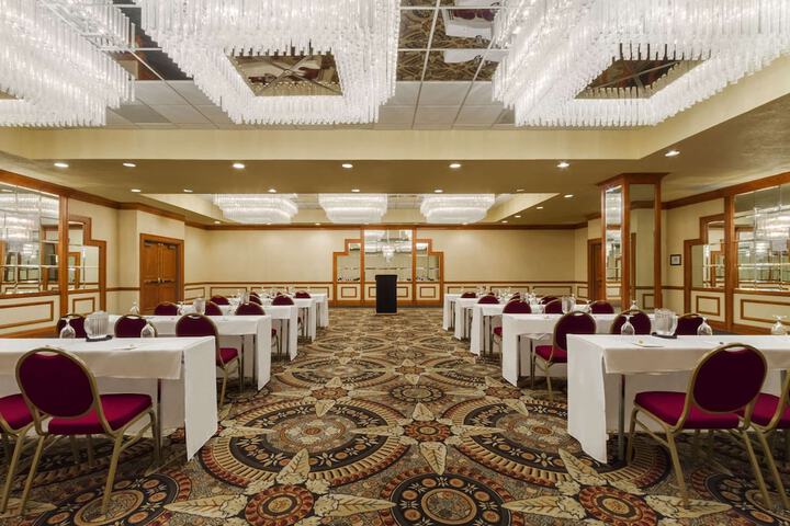 Embassy Suites Hotel Winston-Salem
