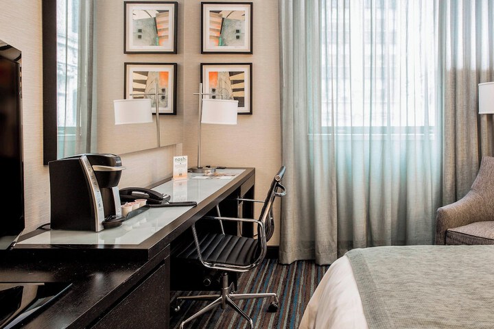 Room 25 of 51