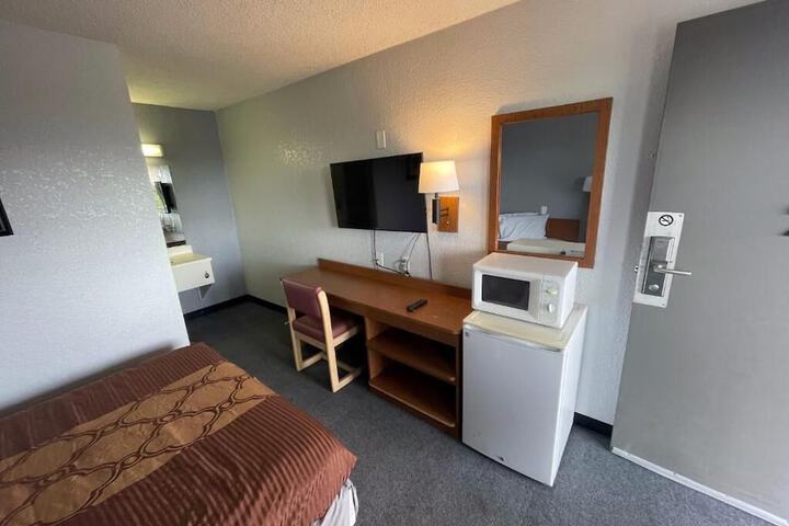 Room 22 of 56