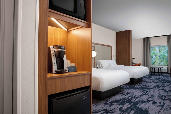Room 14 of 38