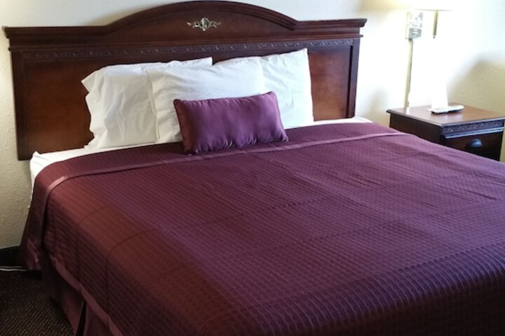 Room 6 of 17