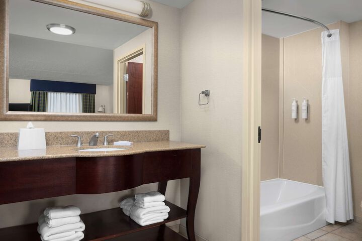 Hampton Inn Syracuse Clay