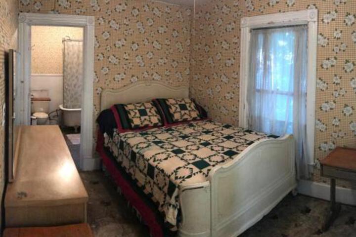 Kaaterskill House