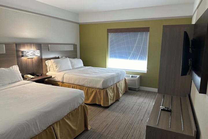 Room 21 of 36