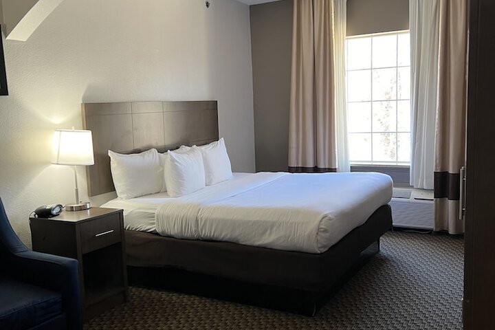 Room 7 of 33
