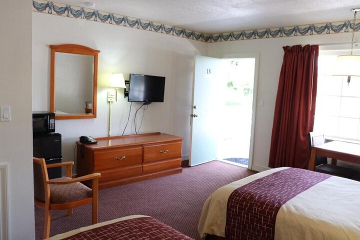 Room 13 of 14