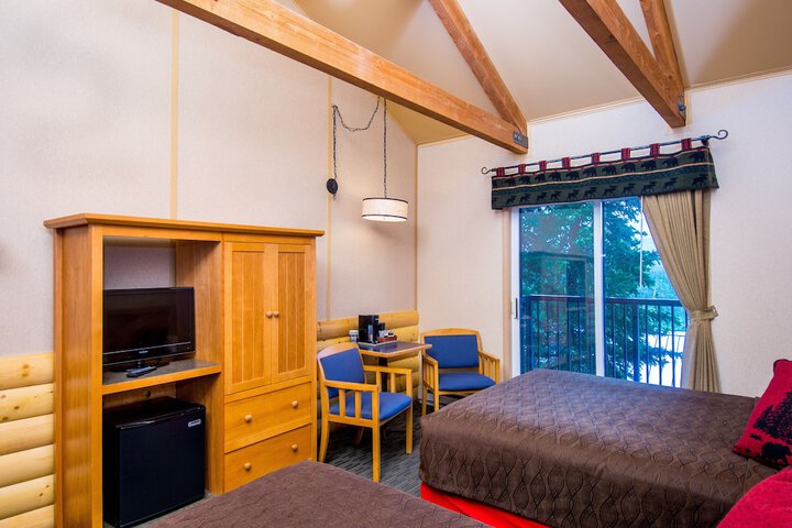 Denali Bluffs Hotel