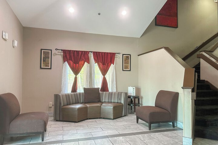 Classic Inn by Townhouse American Way Memphis I 240