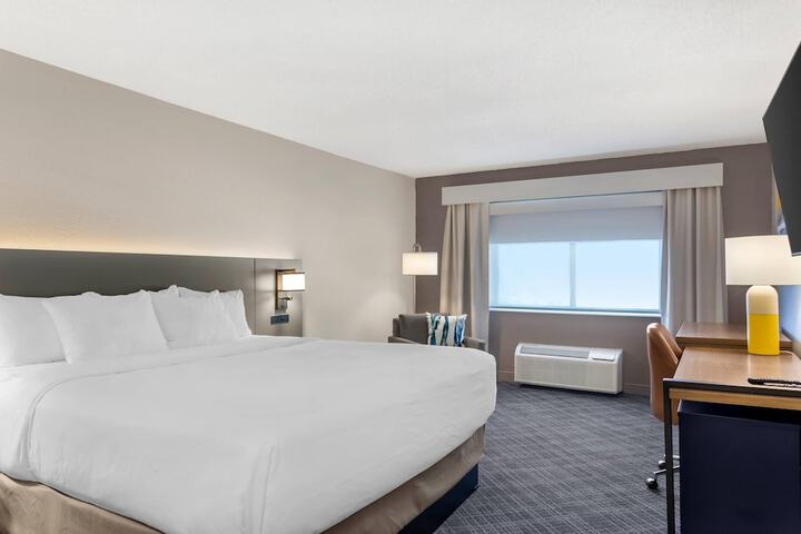 Comfort Inn Huntington near University area