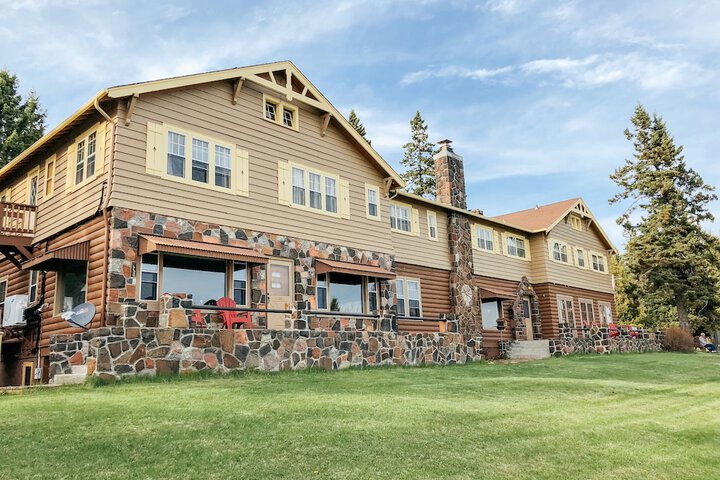 Hotel 9 of 229