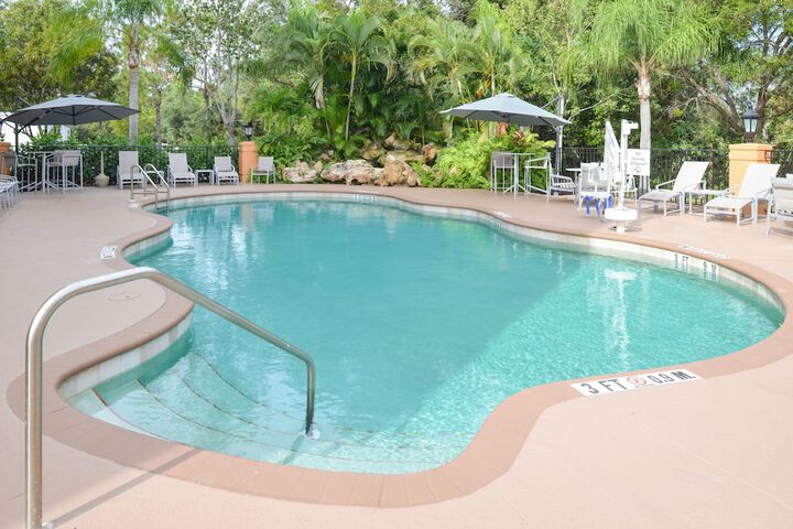 Holiday Inn Express & Suites Naples North - Bonita Springs by IHG