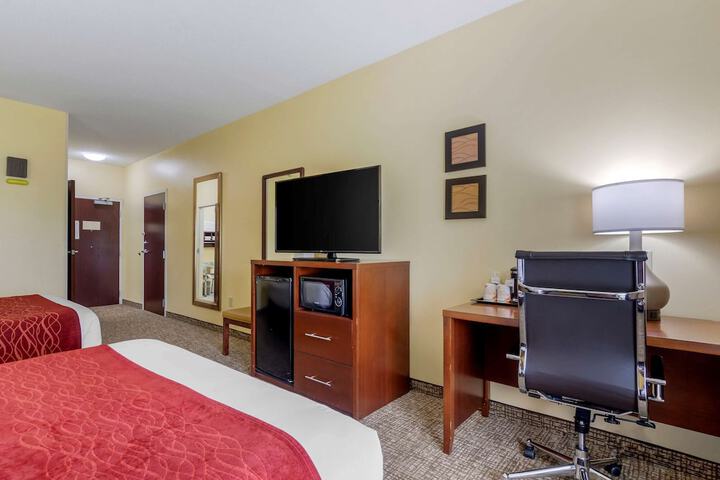 Comfort Inn & Suites Hillsville I-77