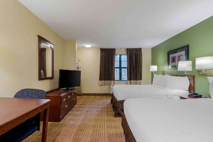Room 8 of 22