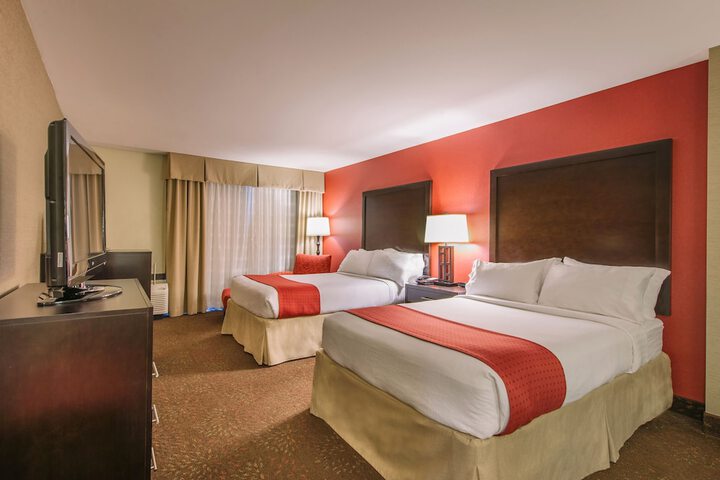Room 12 of 20