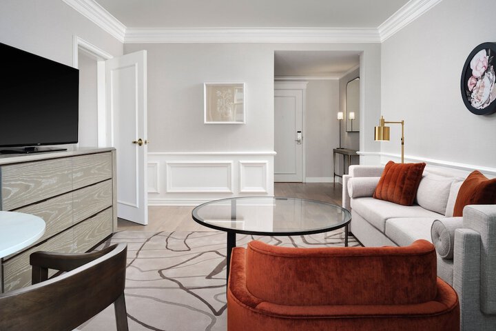Room 14 of 65